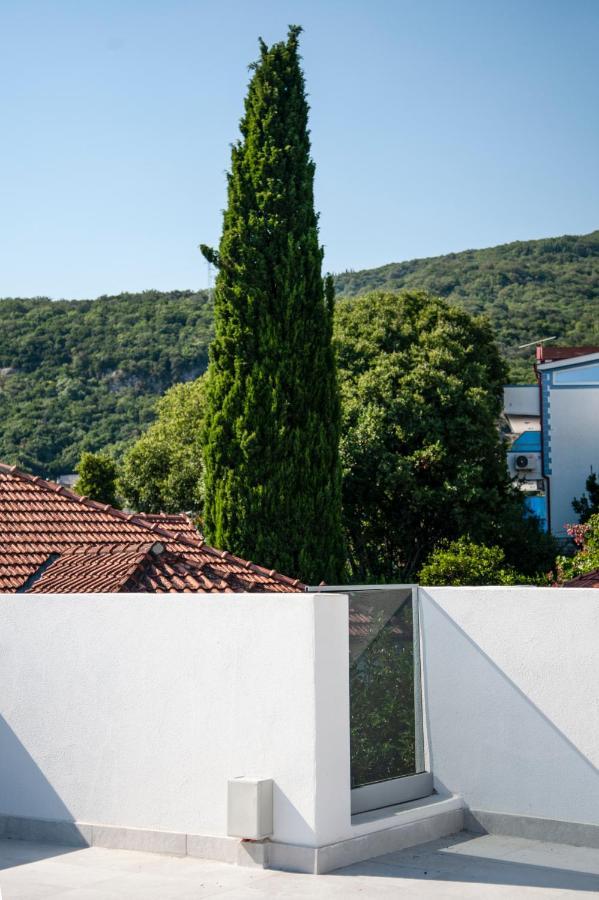 Soko Apartments Huoneistohotelli Soko Херцег Нови Екстериор снимка